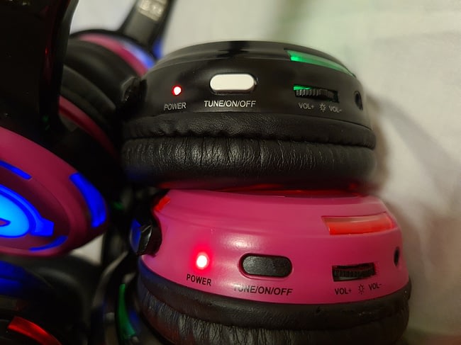 How to turn on silent disco headphones